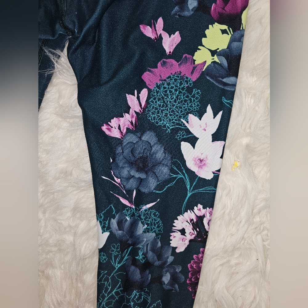 Fila Sport Floral Leggings - Pink and Black - Picture 5 of 5